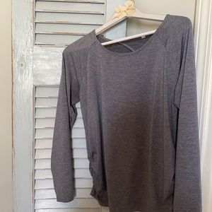 Grey long sleeved tee